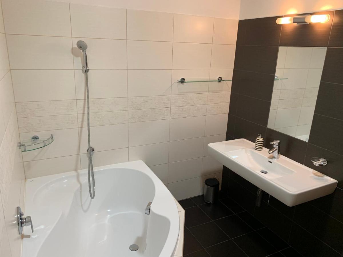Jd Apartment Liptovský Mikuláš Buitenkant foto